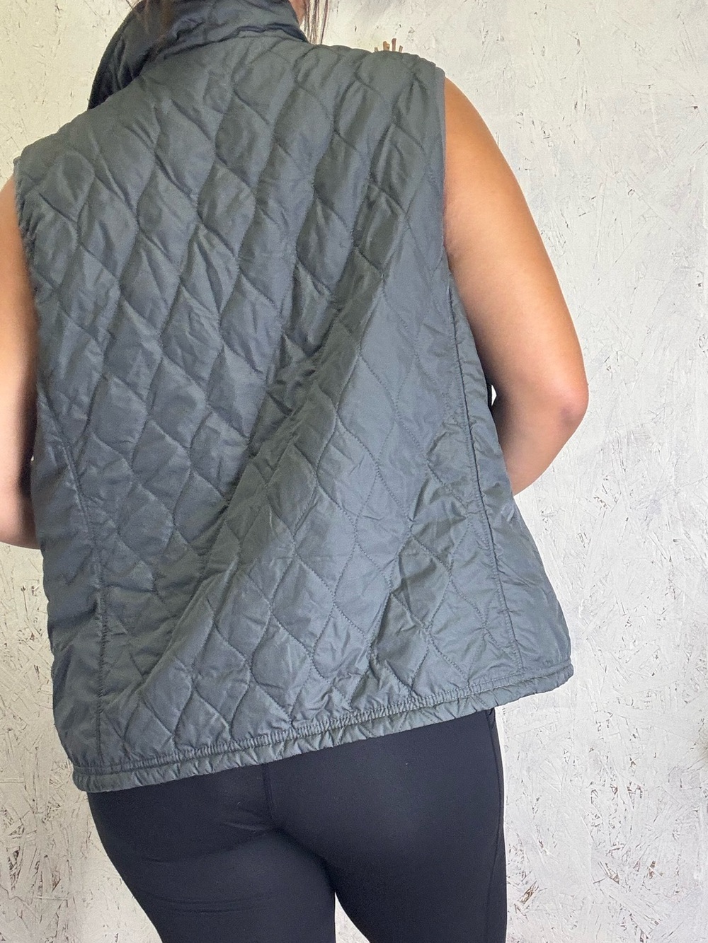 LL Bean Reversible Quilted Green Grey Outdoor Hiking Vest Size Large - Picture 3 of 5